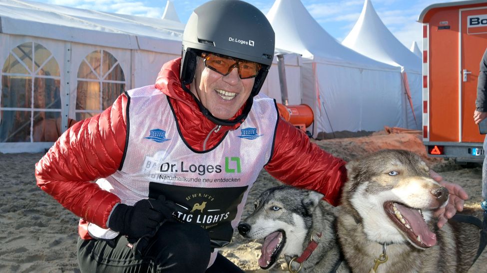 Henry Maske bei einem Charity-Schlittenhunderennen (Quelle: IMAGO / Future Image)