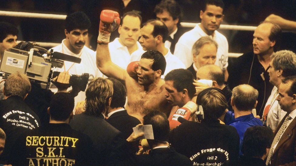 Henry Maske und Graciano Rocchigiani 1995 in der Olympiahalle in München (IMAGO / HJS)