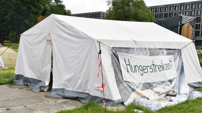 Hungernder Klimaaktivist wird in Krankenhaus behandelt