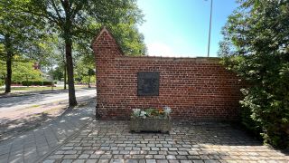 Eine rund 60 Meter lange Mauer ist den Angaben zufolge der letzte Überrest des KZ Oranienburg. (Quelle: Stadt Oranienburg/S. Welzel)