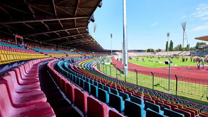 Das Friedrich-Ludwig-Jahn-Stadion in Berlin Pankow, während des Spiels Thunder vs. Vienna Vikings, American Football am 21.07.2024. (Quelle: Picture Alliance/Eibner-Pressefoto/Claudius Rau)