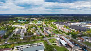 ARchivbild:Luftaufnahme mit einer Drohne des Industrieparks Schwarze Pumpe am 26.04.2024.(Quelle:dpa/P.Pleul)