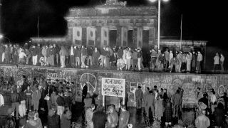 Archivbild: Die Berliner Mauer ist gefallen. (Quelle: dpa/Paul Glaser)