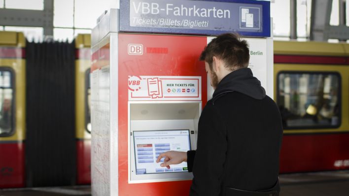 VBB-Fahrkartenautomat in Berlin. Bild: picture alliance/photothek/Inga Kjer