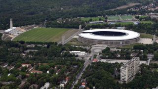 Der Berliner Olympiapark aus der Luft im Mai 2020 fotografiert (Bild: Imago Images/Matthias Koch)