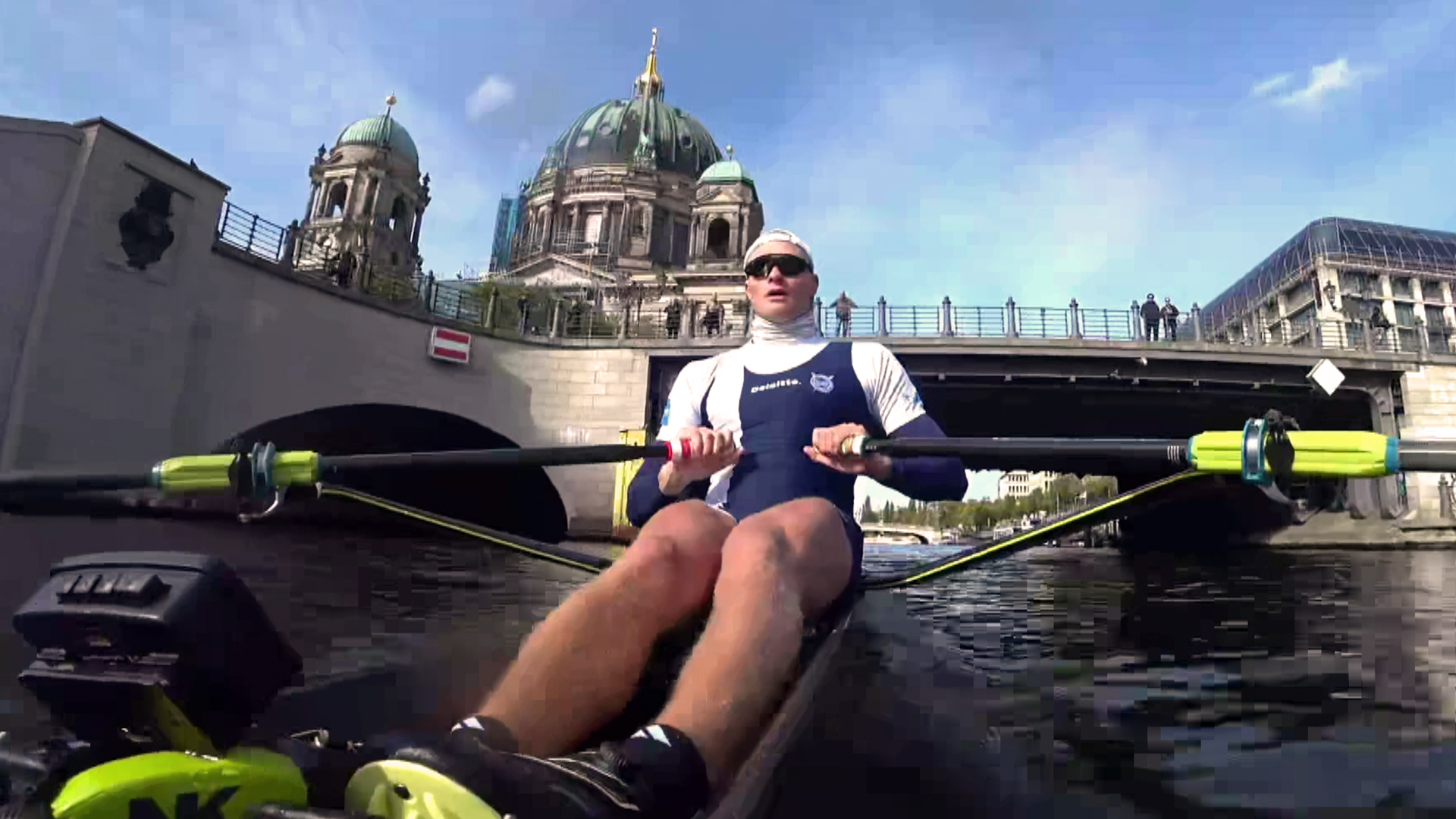 Olympia-Sieger Oliver Zeidler rudert bei der World Sculling Challenge am 12.10.2024 über die Spree (Bild: World Sculling)