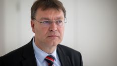 Archivbild: Sven Hornauf, Mitglied des Brandenburger BSW, aufgenommen während einer Pause der konstituierenden Sitzung seiner Fraktion. (Quelle: dpa/Stache)