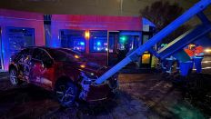 In der Marzahner Promenade Ecke Märkische Allee kollidierte ein Pkw mit einer Straßenbahn. (Quelle: Berliner Feuerwehr)