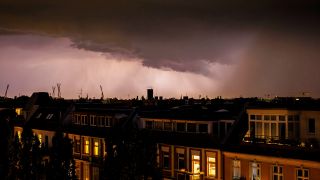 Dunkelheit, Gewitter über Berlin, aufgenommen am 07.08.2024. (Quelle: Picture Alliance/Photothek Media Lab/Thomas Imo)