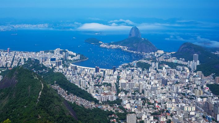 Symbolbild: Luftaufnahme der Stadt Rio de Janeiro in Brasilien. (Quelle: dpa/Sansar)