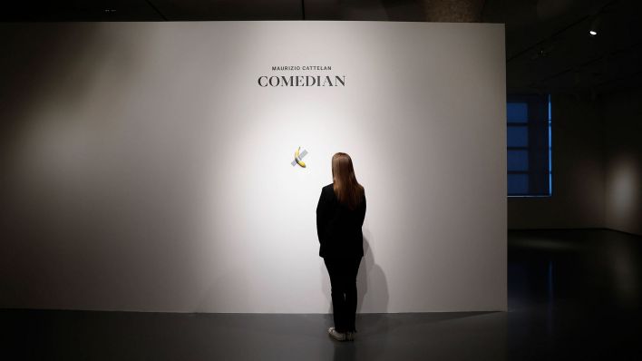 Maurizio Cattelans "Comedian" (Quelle: imago images)